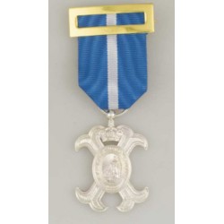 Medalla militar condecorativa al mérito Civil Cruz de plata